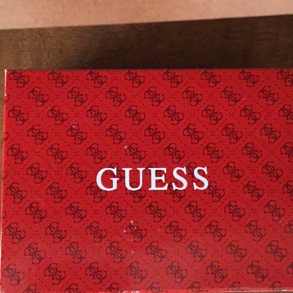 Guess Cadeo 3 Medium Red Febric Heels - Picture 7 of 8